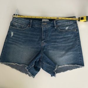 Sofia jeans Lila jean shorts blue size 12 blue jeans preripped by Sofia Vergara